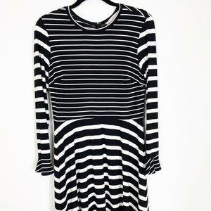 Loft dress black and cream striped fit flare dress stretch long sleeves size 6